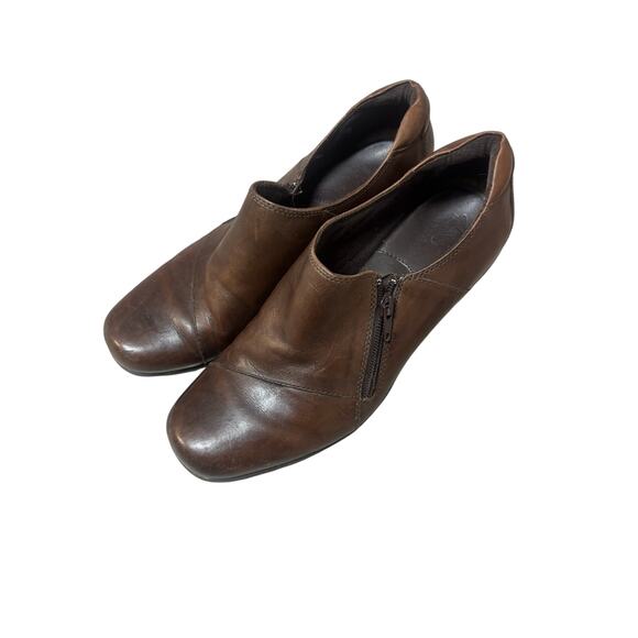 Clarks Brown Leather Ankle Boots - Women's Size 9W - Picture 1 of 9
